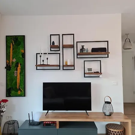 Tonic Coresi Apartment