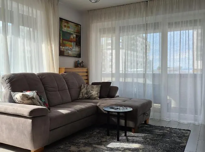 Tonic Coresi Apartment