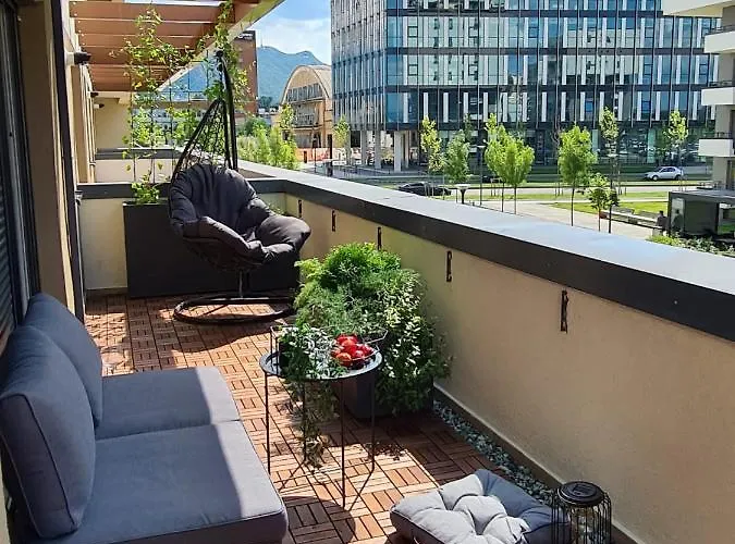 Tonic Coresi * ブラショフ